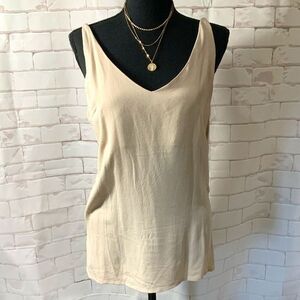 NWOT!! Vici Soft V-Neck Tailored Tank/Camisole Tan Size Large